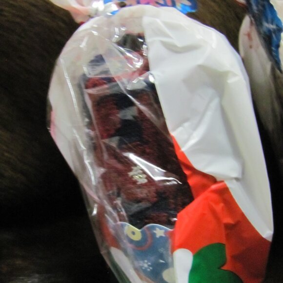 CHRISTMAS CUPCAKE SOCK PACKAGE NIP SET OF 2 - Picture 7 of 8